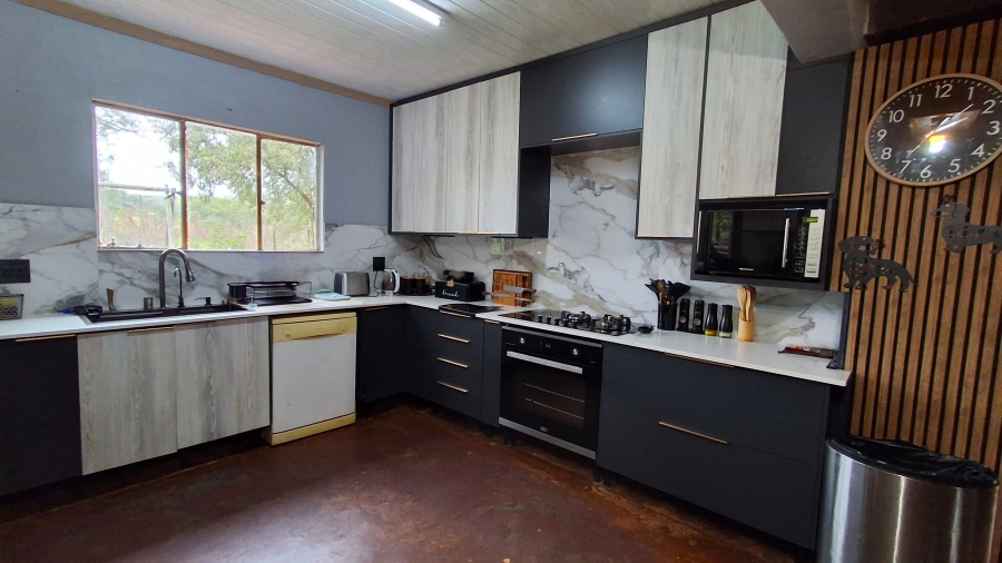 Commercial Property for Sale in Lindleyspoort North West